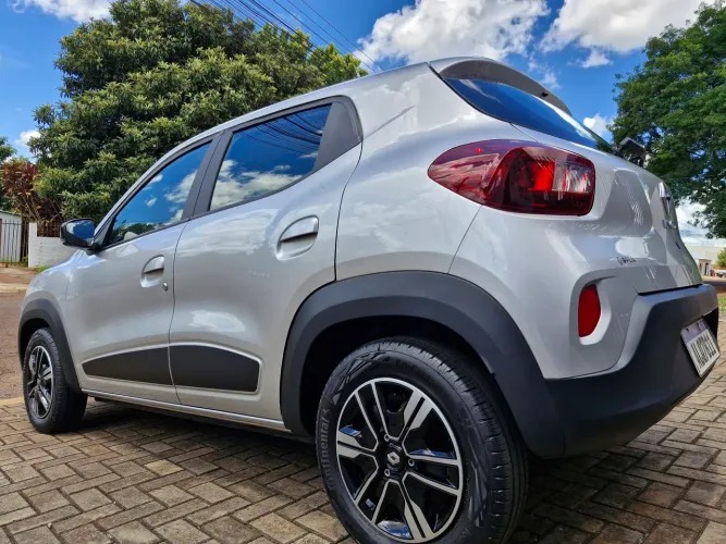 Renault Kwid Intense 1.0 Flex 12V 5P Mec. 2025