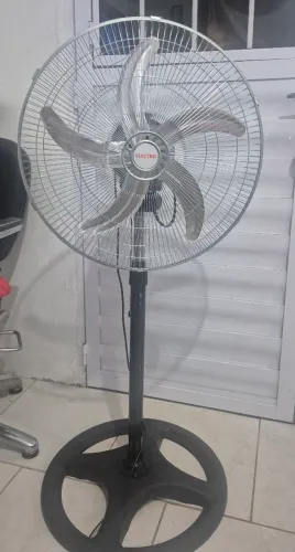 Ventilador Electro semi novo 110 volts