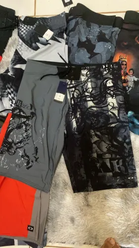 Bermudas Oakley & MCD