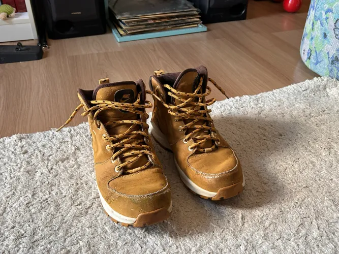 Tênis/bota nike manoa leather seminovo bege