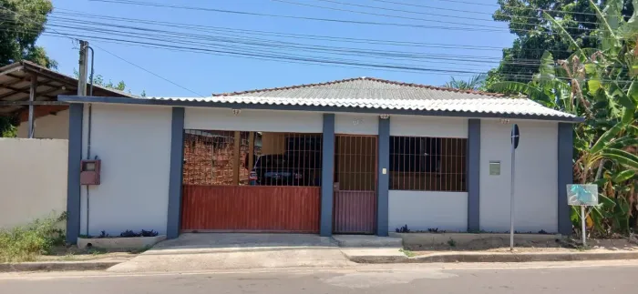 Casa bem localizada no bairro infraero I, na zona norte de Macapá.