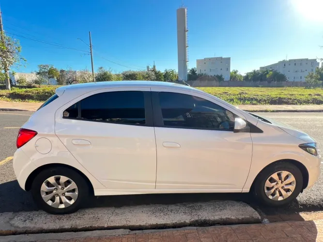 Chevrolet Onix Hatch LT 1.0 8V Flex Mec. 4P 2019