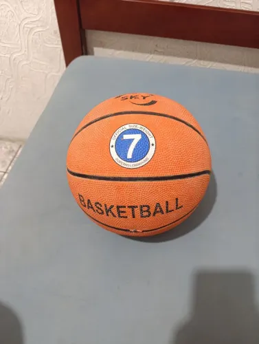 Bola de basquete.