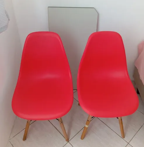 MESA DOBRÁVEL PARA COZINHA COM 2 CADEIRAS PÉ DE PALITO