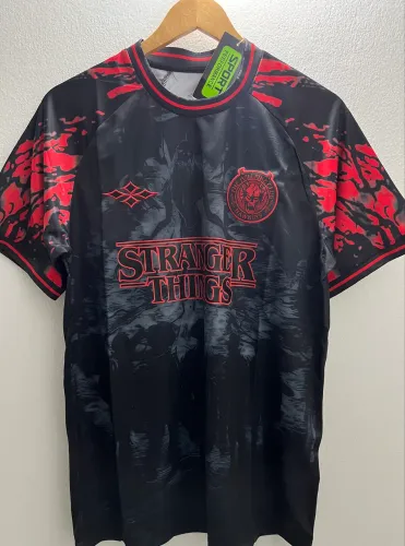 Camisa do Hellfire Club - Stranger Thinks (Pronta Entrega)
