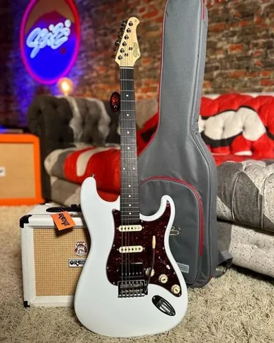 Guitarra Seizi Vintage Budokan HSS White Purple Heart