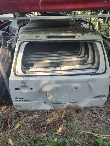 Tampa traseira porta-malas Suzuki Grand Vitara 08 2009 2010 2011 2012 2013 2014 2015 2016