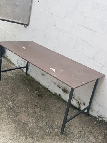 Mesa marrom 2