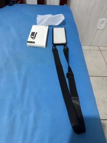 Capa iPhone 15 Pro Max com Alça