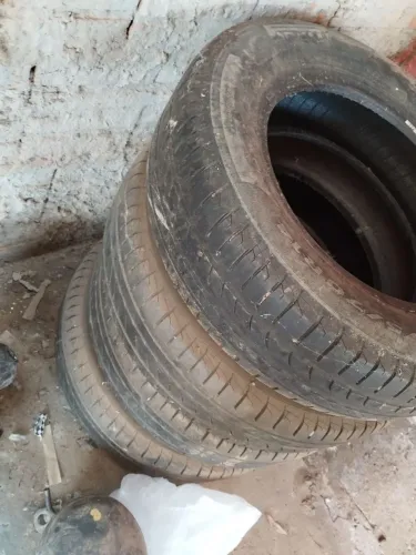 Vendo pneus Pirelli 