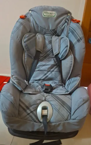 Cadeira infantil para carro - bebê conforto