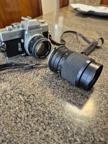 Camera fotográfica Minolta SRT 101 - 1971 com 2 lentes