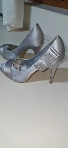 Sapato prata salto alto