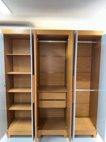 Guarda roupa 6 portas e 2 gavetas 100% mdf