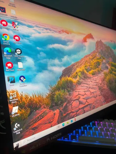 Monitor com 7 meses de uso garantia nota fiscal 