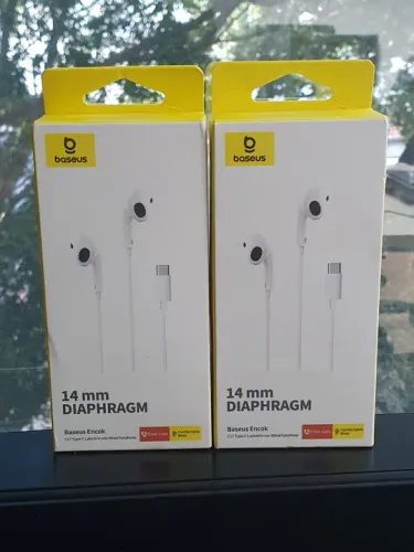 Fone de ouvido Baseus USB-C Novo Lacrado
