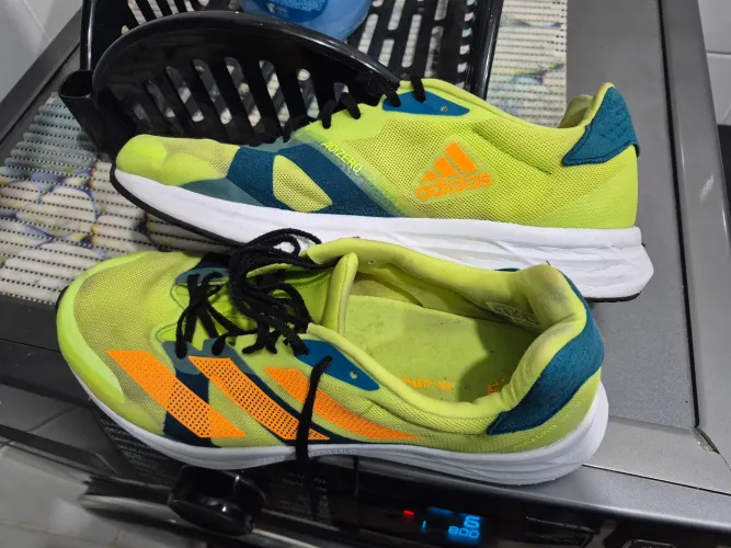 TÊNIS DE CORRDIA ADIDAS ADIZERO RC4