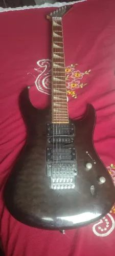 Guitarra Groovin California Series V/T