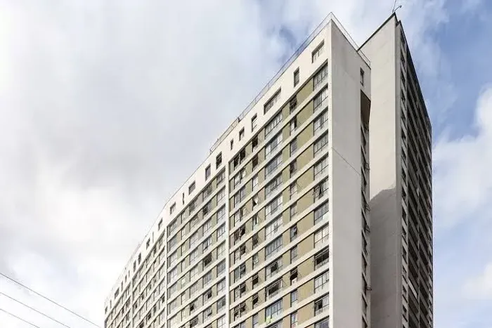 COBERTURA DUPLEX APARTAMENTO NO CENTRO DE CURITIBA 4 A 6 QUARTOS E 2 GARAGENS, ENSOLARADO 