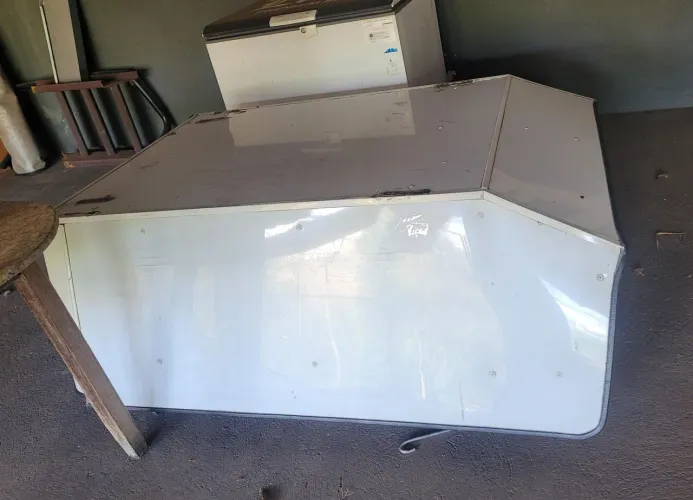 Capota baú saveiro cabine simples.