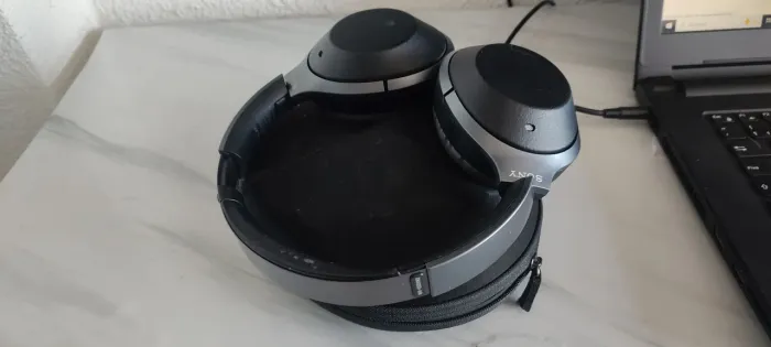 Fone de ouvido Sony WH-1000XM2