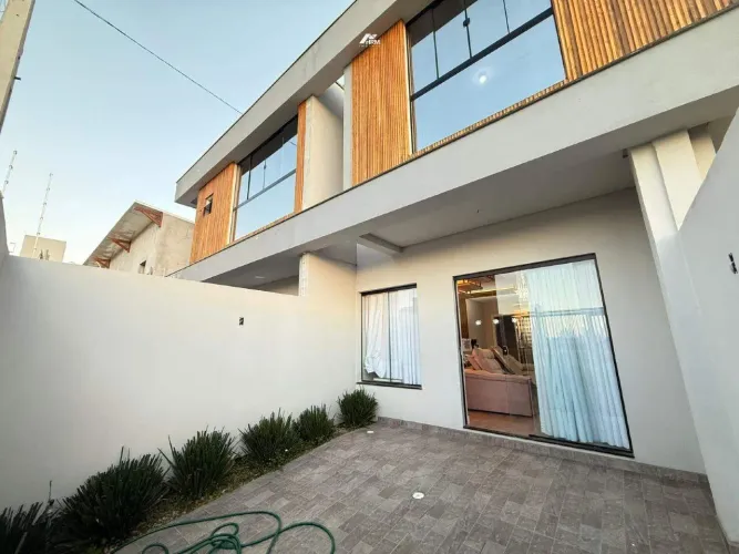 Casa a venda em Camboriú - SC