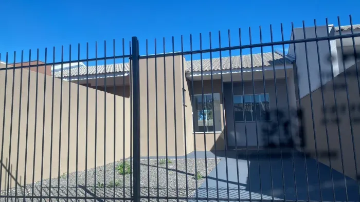 ALUGA-SE CASA EM FLORESTA R$930 Direto com o proprietário