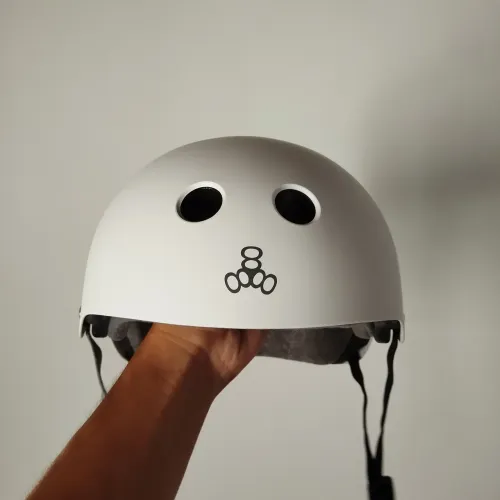 Capacete de skate Triple Eight