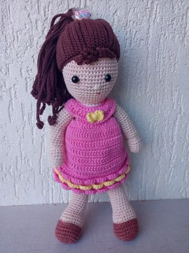 Boneca de crochê 