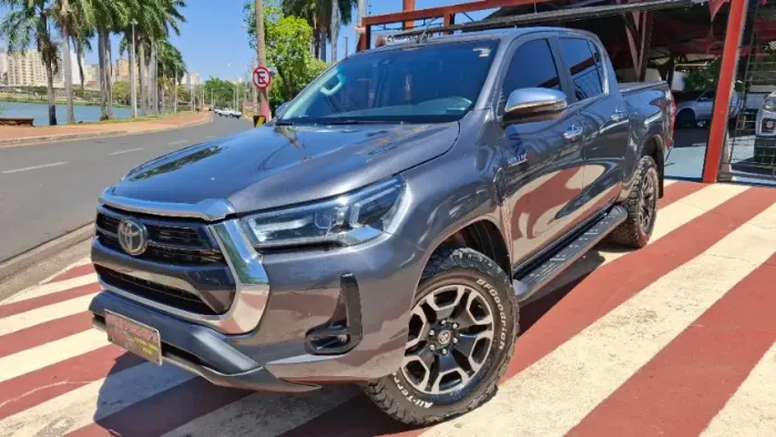 Toyota Hilux CD SRX 4X4 2.8 TDI 16V Diesel Aut. 2021