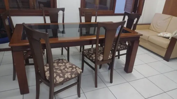 Mesa jantar madeira/vidro 6 cadeiras