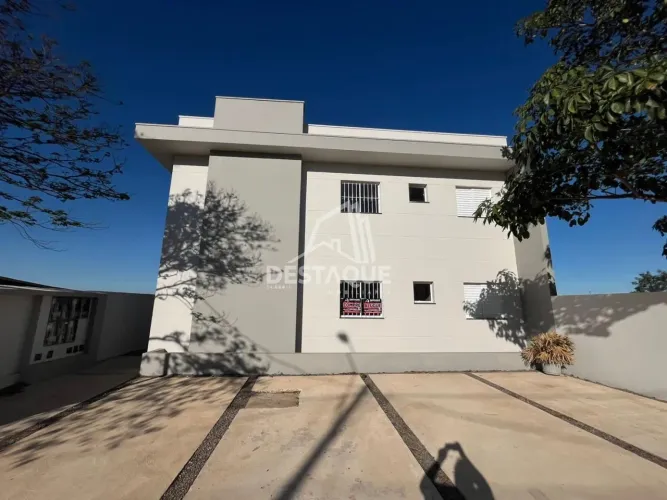 Casa para Locação em Martinópolis, VILA DAS FLORES, 2 dormitórios, 1 banheiro, 1 vaga