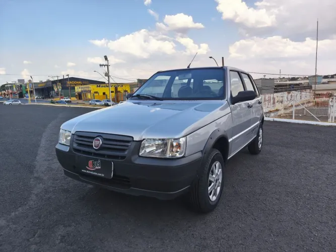 Fiat Uno Mille Celeb. WAY Econ. 1.0 F.flex 4P 2010