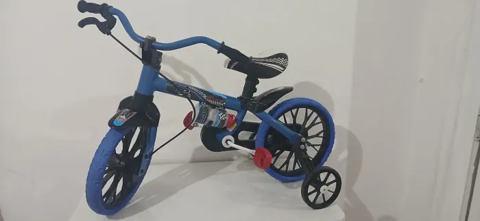 Bicicleta Infantil Azul com Rodinhas