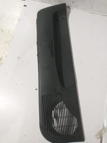 Porta objeto dianteiro esquerdo Corsa 98/00