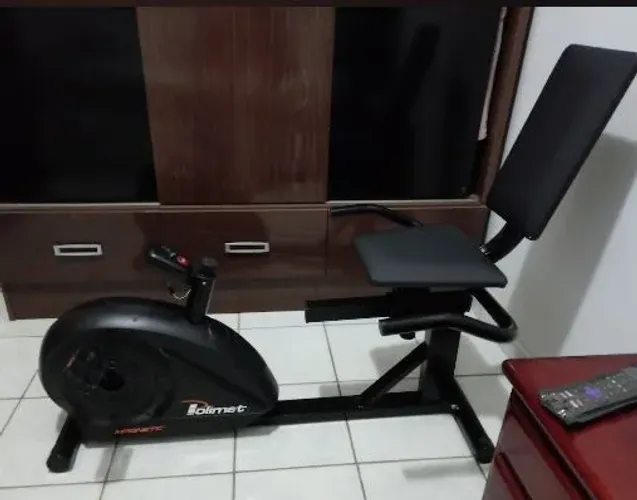 Bicicleta ergométrica Nova.