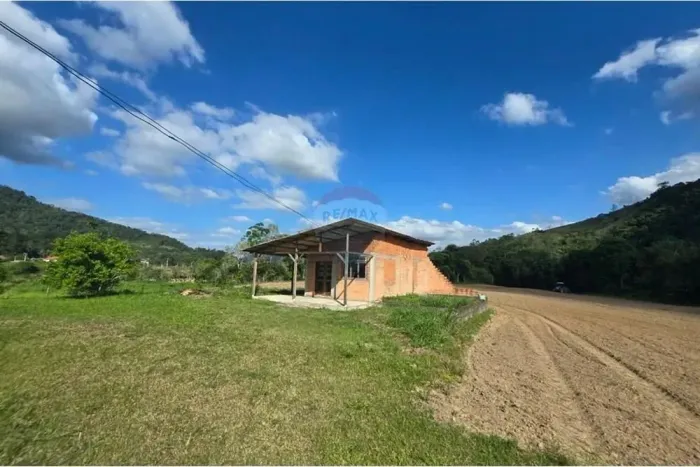 Chácara exclusiva de 7.500m² em Rodeio, SC