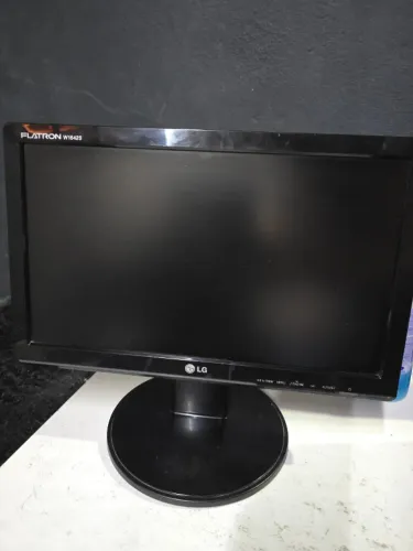 Monitor LG Flatron W1642S - 16" - Funcionando