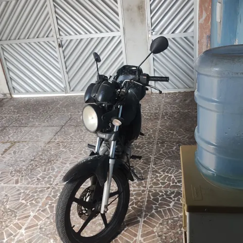 Moto econômica factor 125.