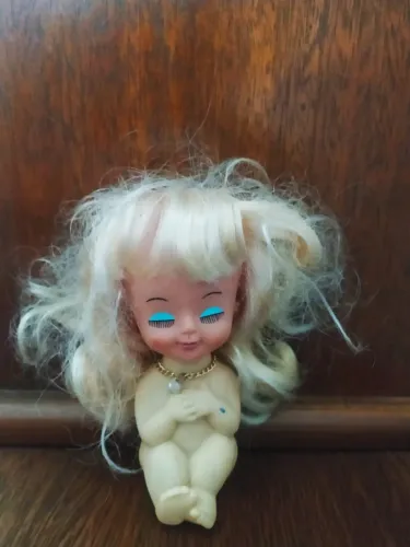 Boneca Com Cordão