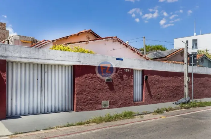 Casa a venda, 5 vagas, Fátima - FORTALEZA/CE