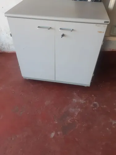 Armário com duas portas