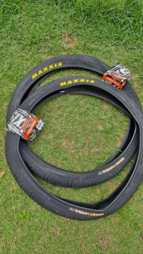 Pneus Maxxis Freeride 26x2.50 Novos