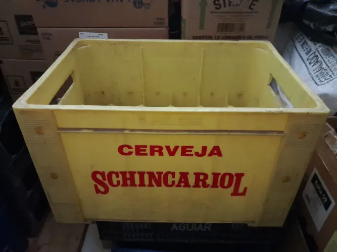 Caixa plástica para garrafas de cerveja 600ml