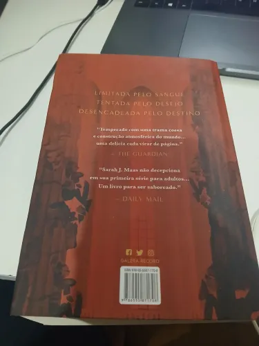 Casa de terra e sangue cidade da Lua crescente