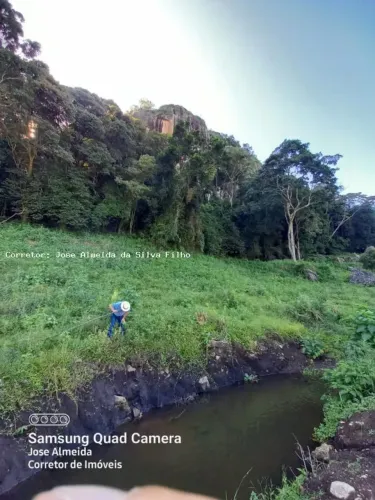 Imóvel para venda possui 31000 metros quadrados em Centro - Munhoz - MG