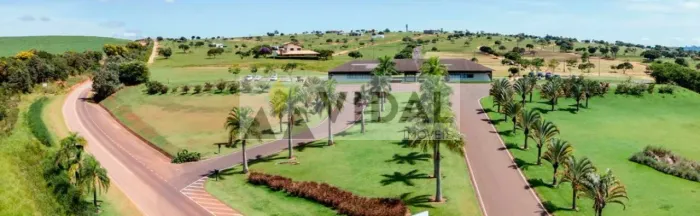 TERRENO 450m² À VENDA NO CONDOMÍNIO TERRAS DE ST CRISTINA 3 EM ITAÍ POR R$32.000,00