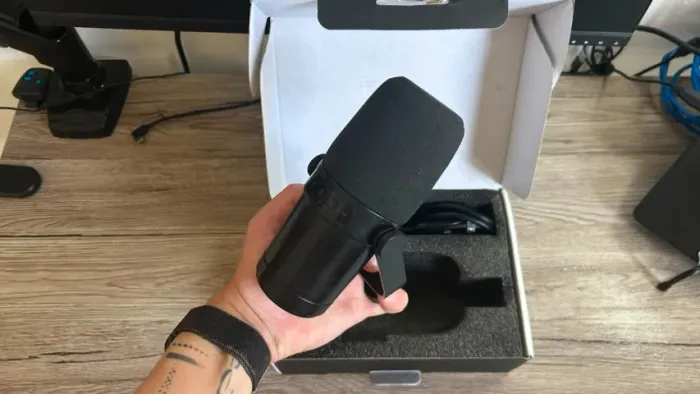 Microfone VeGue VM70 USB/XLR - Estado de Novo | Ideal para Streaming, Podcast e Gravações