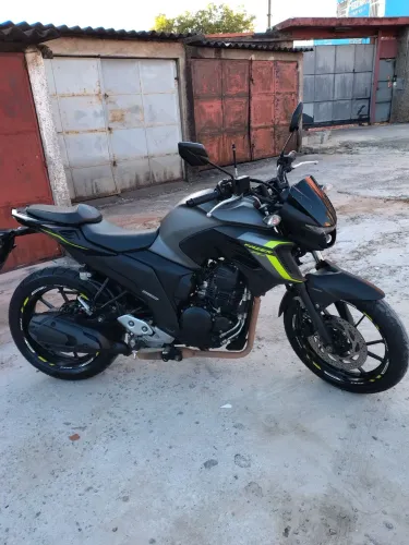 FZ 25 250 CC