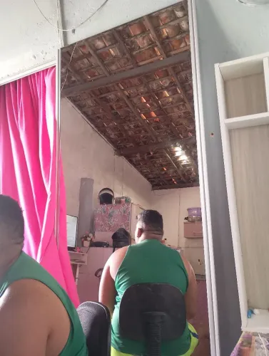 Espelho para salão de beleza ou falando de cabeleireiro barbearia